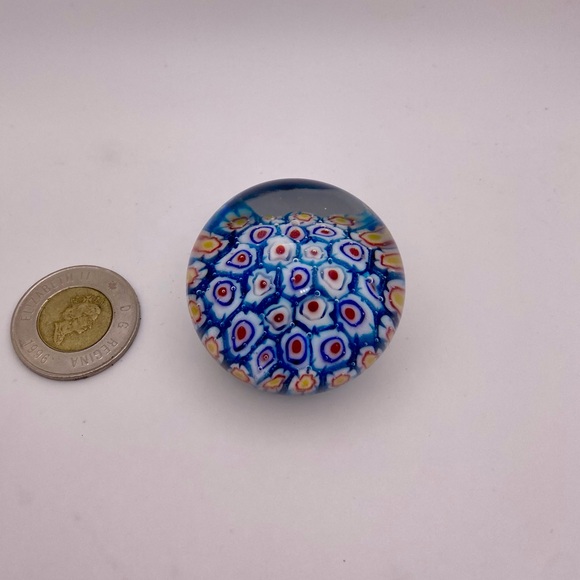 Millefiori art glass handcrafted paperweight - Picture 3 of 4